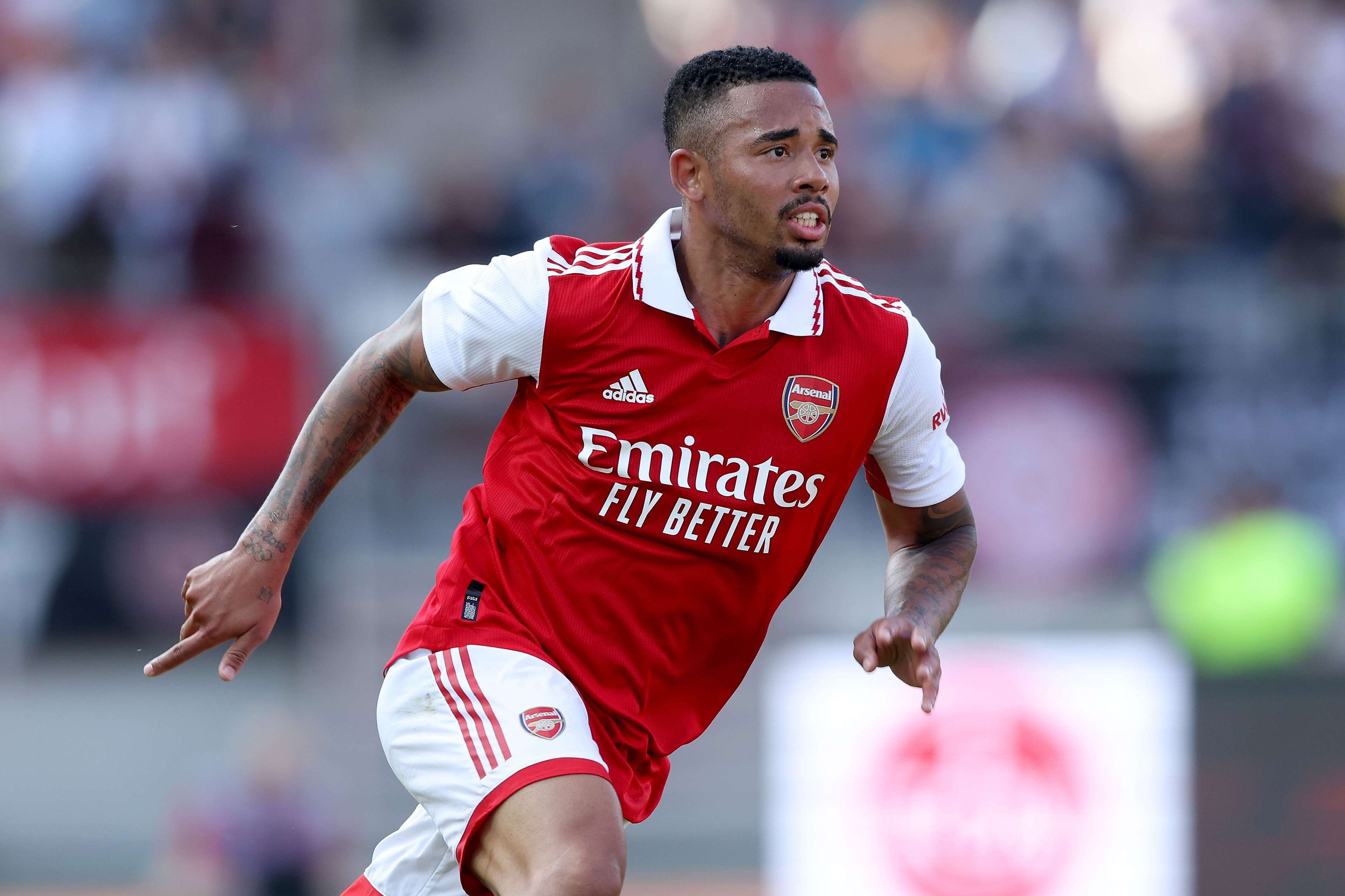 的激烈竞争 的激烈竞争